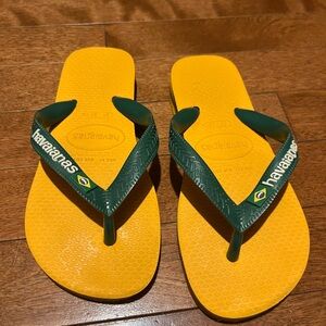 Kids Havaianas Vibrant Yellow with Green Straps